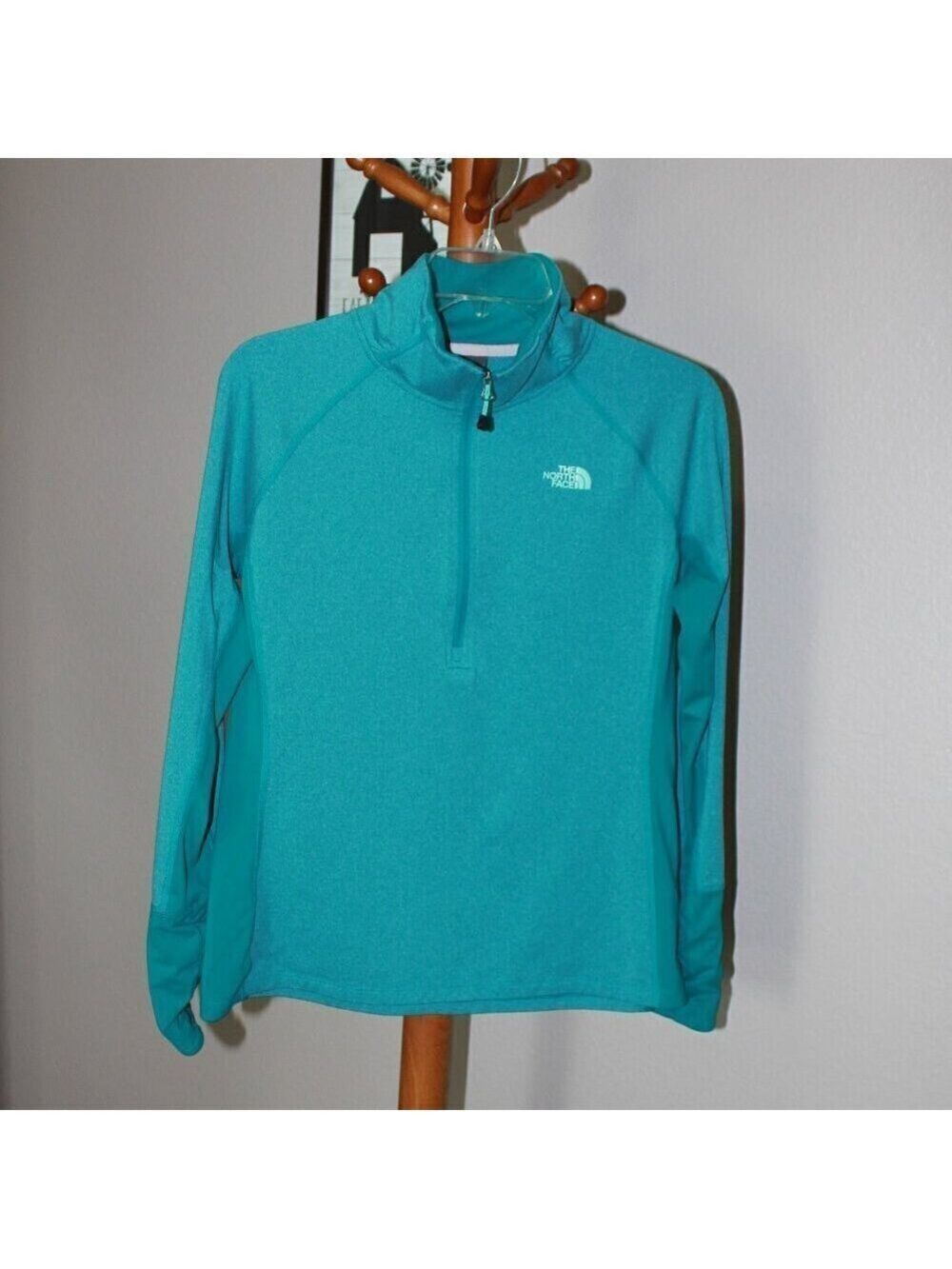 The North Face FlashDry Half Zip Pullover Size M